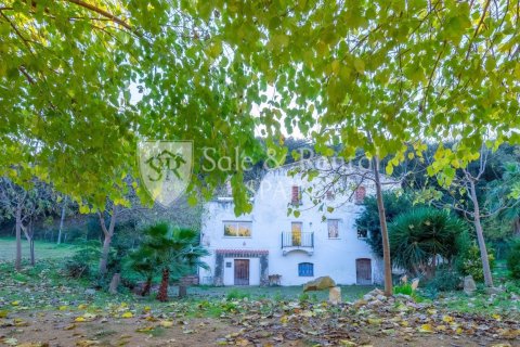 Сasa de 4 dormitorios en venta en Sant Pol de Mar, Barcelona, Cataluña, Spain № 6716 - foto 19