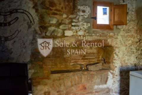 Сasa de 4 dormitorios en venta en Sant Pol de Mar, Barcelona, Cataluña, Spain № 6716 - foto 14