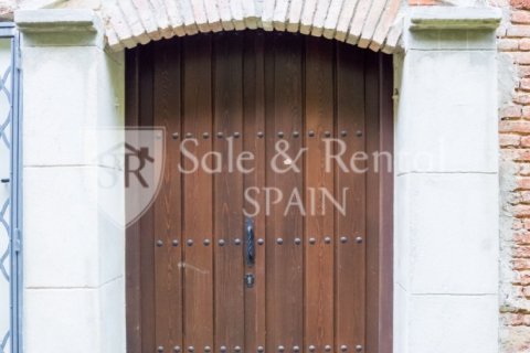 Сasa de 4 dormitorios en venta en Sant Pol de Mar, Barcelona, Cataluña, Spain № 6716 - foto 13