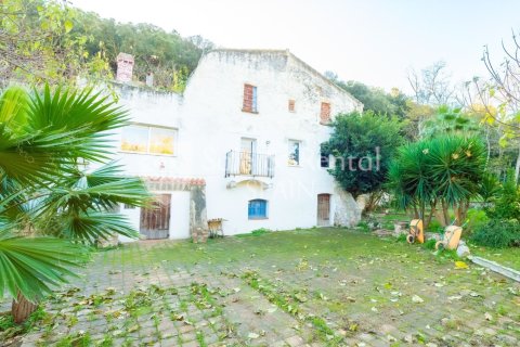 Сasa de 4 dormitorios en venta en Sant Pol de Mar, Barcelona, Cataluña, Spain № 6716 - foto 15