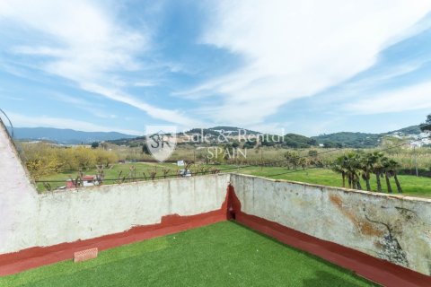 Сasa de 4 dormitorios en venta en Sant Pol de Mar, Barcelona, Cataluña, Spain № 6716 - foto 11