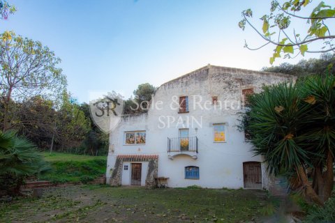 Сasa de 4 dormitorios en venta en Sant Pol de Mar, Barcelona, Cataluña, Spain № 6716 - foto 2