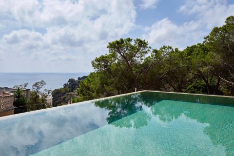4 bedrooms villa for sale in Lloret de Mar, Girona, Catalonia, Spain № 986 - photo 18