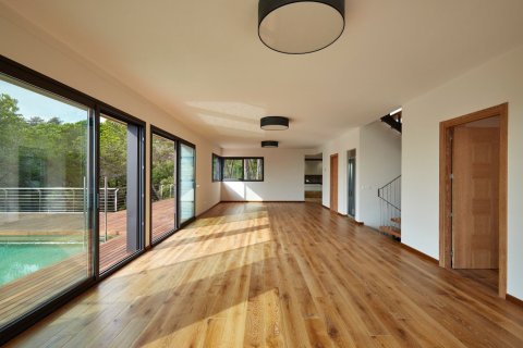 4 bedrooms villa for sale in Lloret de Mar, Girona, Catalonia, Spain № 986 - photo 13