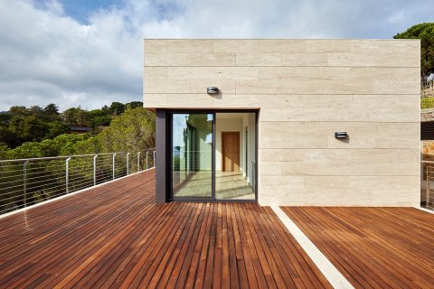 4 bedrooms villa for sale in Lloret de Mar, Girona, Catalonia, Spain № 986 - photo 5