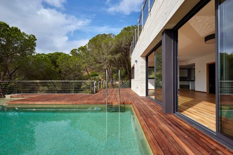 4 bedrooms villa for sale in Lloret de Mar, Girona, Catalonia, Spain № 986 - photo 19