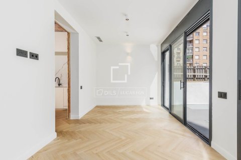 3 bedrooms apartment for sale in Barcelona, Catalonia, Spain № 9203 - photo 4