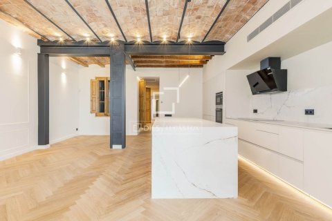 3 bedrooms apartment for sale in Barcelona, Catalonia, Spain № 9203 - photo 9