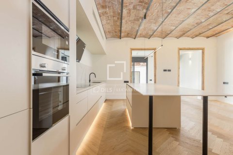 3 bedrooms apartment for sale in Barcelona, Catalonia, Spain № 9203 - photo 6