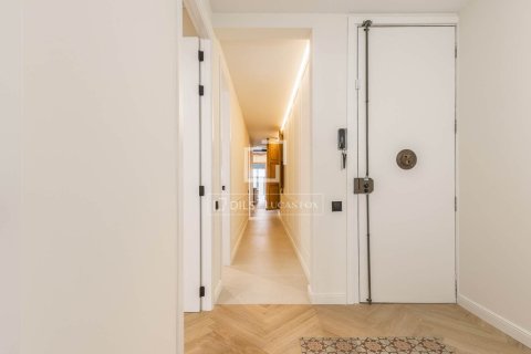 3 bedrooms apartment for sale in Barcelona, Catalonia, Spain № 9203 - photo 28