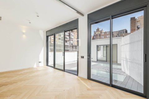 3 bedrooms apartment for sale in Barcelona, Catalonia, Spain № 9203 - photo 3
