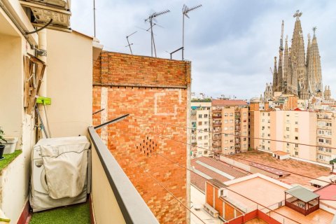 3 bedrooms apartment for sale in Barcelona, Catalonia, Spain № 9218 - photo 5