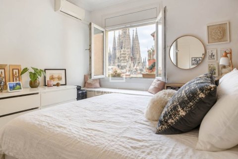 3 bedrooms apartment for sale in Barcelona, Catalonia, Spain № 9218 - photo 2