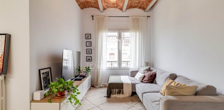 3 bedrooms apartment for sale in Barcelona, Catalonia, Spain № 9218