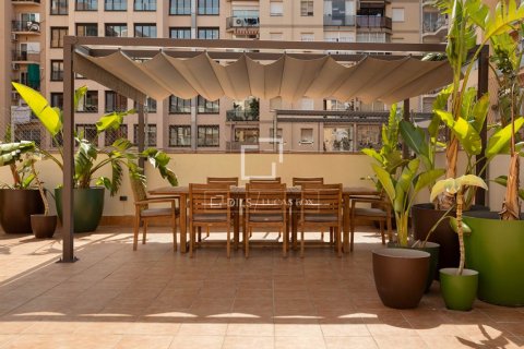 3 bedrooms apartment for sale in Barcelona, Catalonia, Spain № 9107 - photo 3