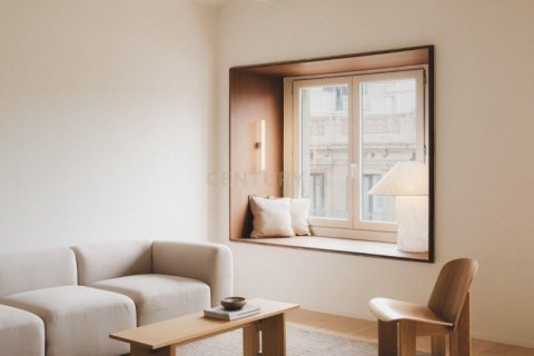 Apartamento de 3 dormitorios en venta en Barcelona, Cataluña, Spain № 9077 - foto 2