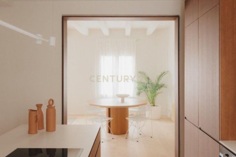 Apartamento de 3 dormitorios en venta en Barcelona, Cataluña, Spain № 9077 - foto 6
