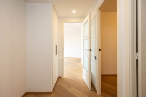 Apartamento de 3 dormitorios en venta en Barcelona, Cataluña, Spain № 9166 - foto 7