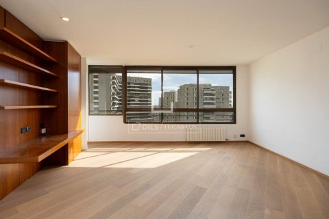 Apartamento de 3 dormitorios en venta en Barcelona, Cataluña, Spain № 9166 - foto 5