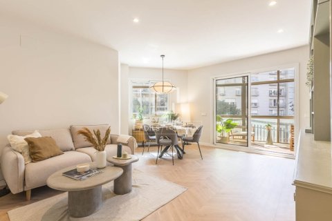 3 bedrooms apartment for sale in Barcelona, Catalonia, Spain № 9099 - photo 12