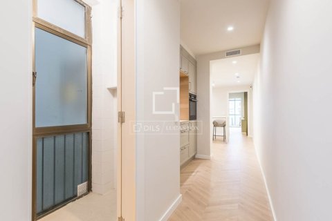 3 bedrooms apartment for sale in Barcelona, Catalonia, Spain № 9099 - photo 11