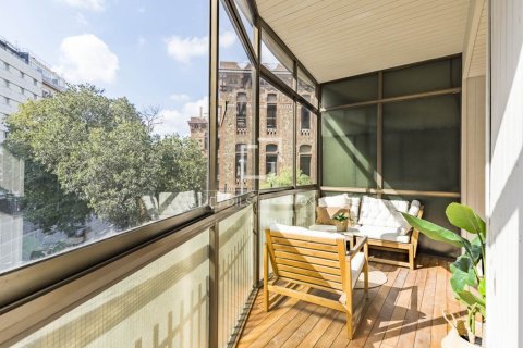 3 bedrooms apartment for sale in Barcelona, Catalonia, Spain № 9099 - photo 4