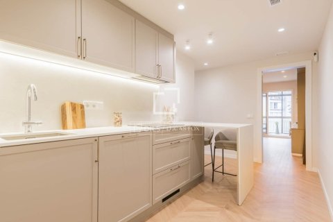 3 bedrooms apartment for sale in Barcelona, Catalonia, Spain № 9099 - photo 9