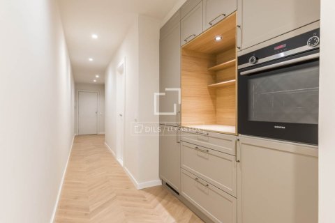 3 bedrooms apartment for sale in Barcelona, Catalonia, Spain № 9099 - photo 8