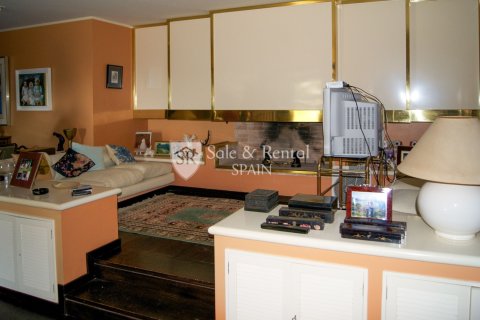 Купить дом в Сан-Андреу-де-Льяванерес, Испания с 6 спален, 789м², № 6730 - фото 10