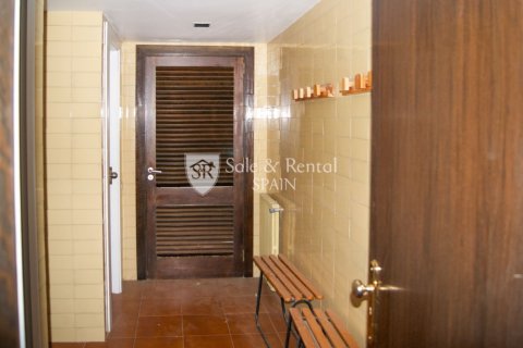 Купить дом в Сан-Андреу-де-Льяванерес, Испания с 6 спален, 789м², № 6730 - фото 17