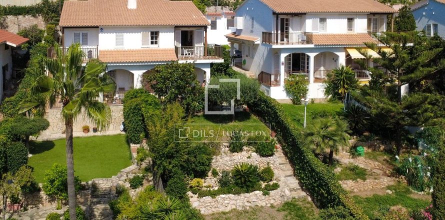 Villa de 4 dormitorios en venta en Sitges, Barcelona, Cataluña, Spain № 9158