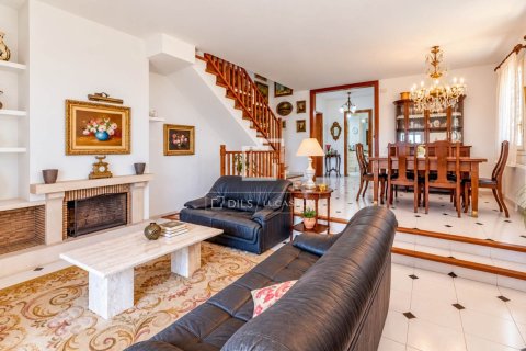 Villa de 4 dormitorios en venta en Sitges, Barcelona, Cataluña, Spain № 9158 - foto 6