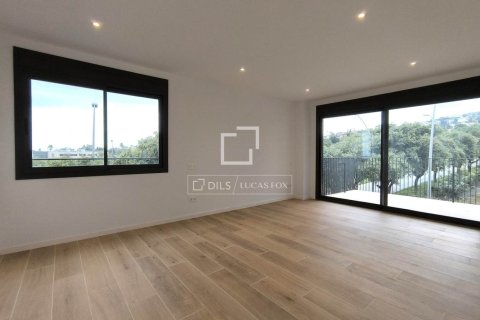 3 bedrooms apartment for rent in Esplugues de Llobregat, Barcelona, Catalonia, Spain № 9065 - photo 24