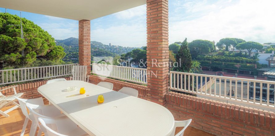 7 chambres house à vendre à Lloret de Mar, Girona, Catalonia, Spain № 6712