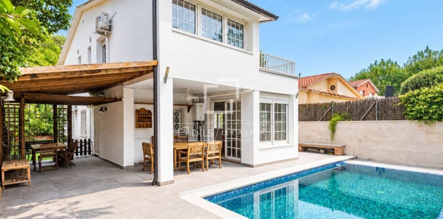 4 chambres villa à vendre à Sant Cugat Del Valles, Barcelona, Catalonia, Spain № 9257