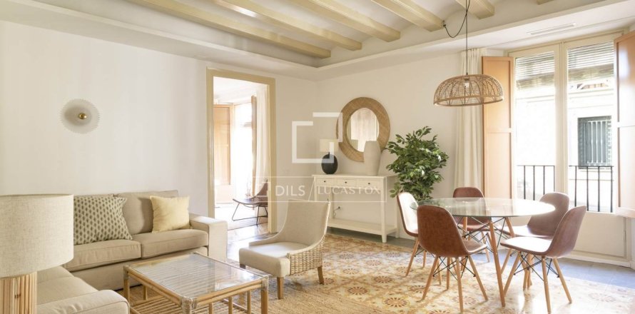 2 bedrooms apartment for sale in Barcelona, Catalonia, Spain № 9094