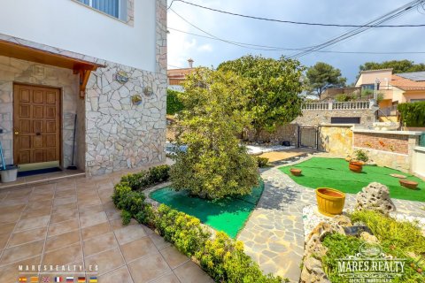 Villa de 4 dormitorios en venta en Lloret de Mar, Gerona, Cataluña, Spain № 1100 - foto 8