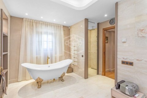 6 bedrooms villa for sale in Sant Andreu de Llavaneres, Barcelona, Catalonia, Spain № 9149 - photo 12