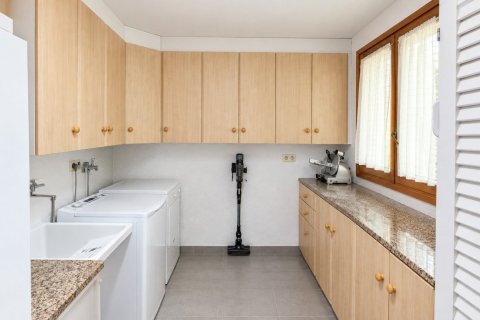 5 bedrooms villa for sale in Lloret de Mar, Girona, Catalonia, Spain № 9192 - photo 11