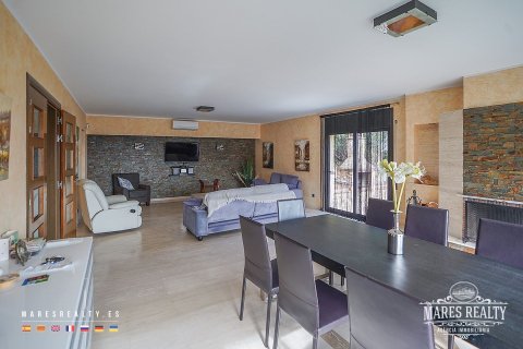 3 bedrooms villa for sale in Platja D'aro, Girona, Catalonia, Spain № 964 - photo 15