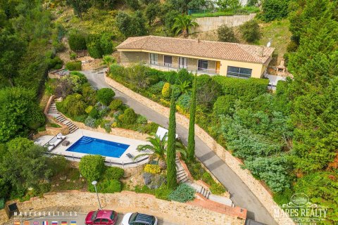 Villa de 3 dormitorios en venta en Platja D'aro, Gerona, Cataluña, Spain № 964