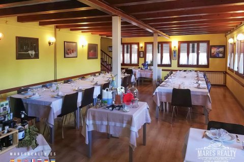 Propiedad comercial de 254 m² en venta en Mataró, Barcelona, Cataluña, Spain № 967 - foto 17