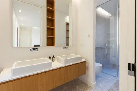 2 bedrooms apartment for sale in Barcelona, Catalonia, Spain № 9180 - photo 16