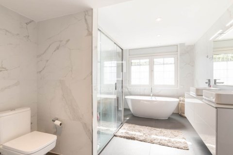 Купить виллу в Гава, Испания с 7 спален, 584м², № 9259 - фото 24
