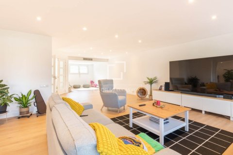 Купить виллу в Гава, Испания с 7 спален, 584м², № 9259 - фото 5