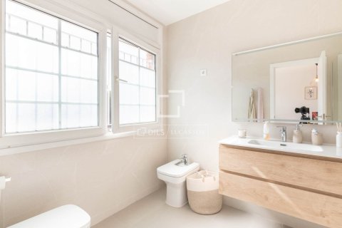Купить виллу в Гава, Испания с 7 спален, 584м², № 9259 - фото 15