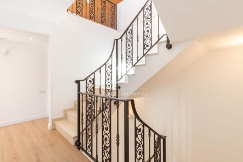 Купить виллу в Гава, Испания с 7 спален, 584м², № 9259 - фото 11