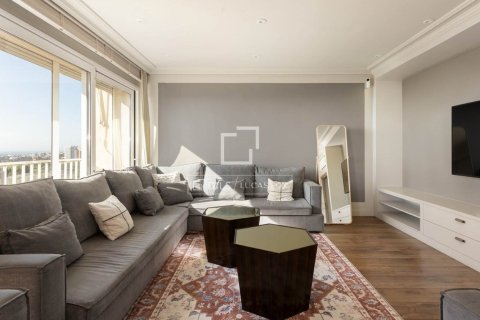 4 bedrooms penthouse for sale in Barcelona, Catalonia, Spain № 9207 - photo 8