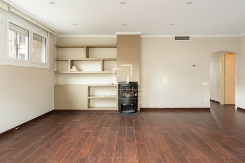 Apartamento de 3 dormitorios en venta en Barcelona, Cataluña, Spain № 9208 - foto 7