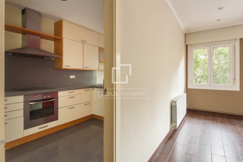 Apartamento de 3 dormitorios en venta en Barcelona, Cataluña, Spain № 9208 - foto 9